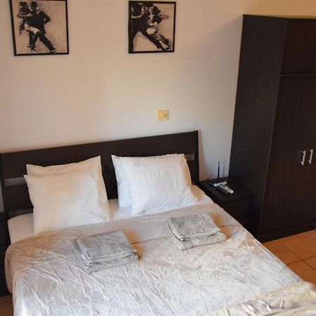Raise Cosy Studio With Pool In Лимасол Екстериор снимка